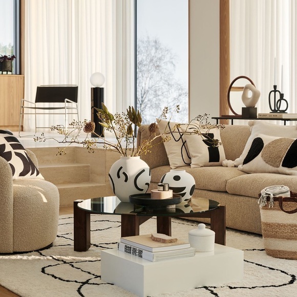 HM Black White Vase - Picture 4 of 4